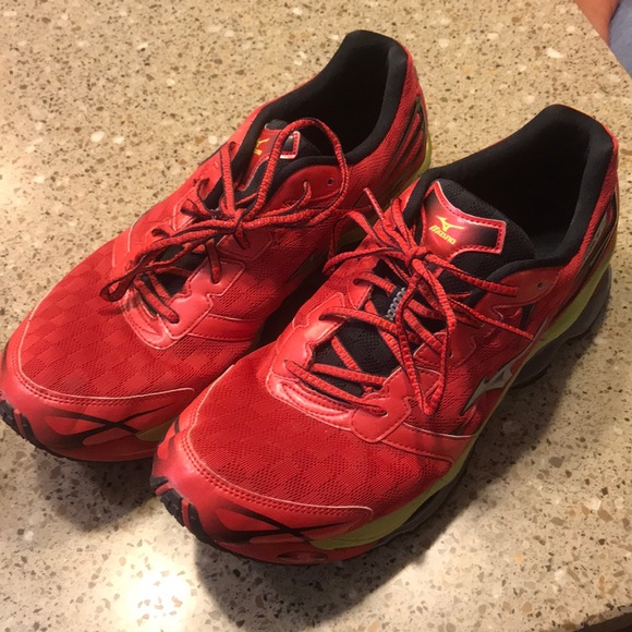 mizuno wave prophecy 2 rosse